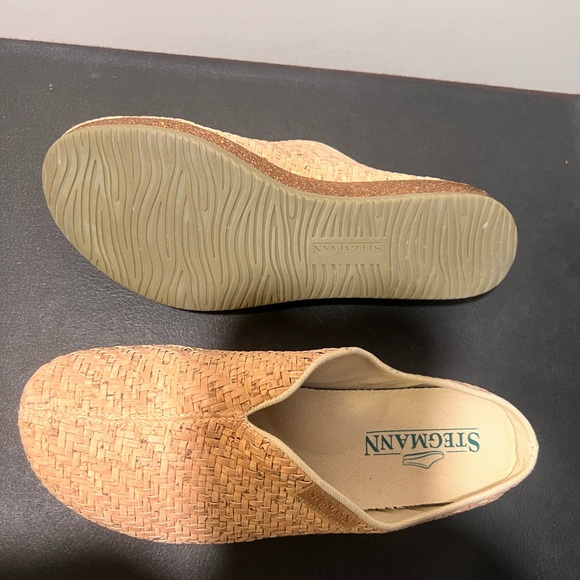 Stegmann Women's Slip-On Loafer in Black - Picture 14 of 17